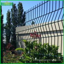 2016 hot selling high quality made in China triangle wire mesh fence